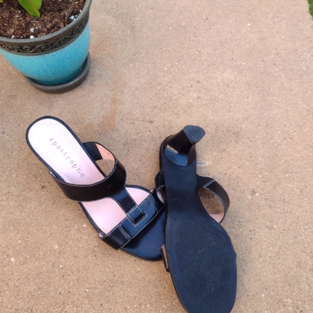 Vintage style short heels